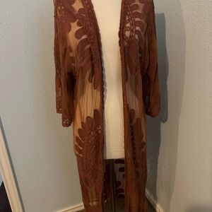 Chic Lace Kimono Cardigan in Rich Brown